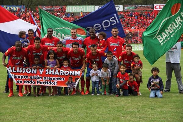 Gracias a dios, por el triunfo! Gracias a los jugadores por su esfuerzo!! Y a la mejor afición de Guate la ROJA!!😡