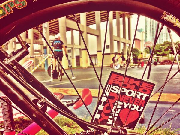 MiamiBikePolo's tweet photo. #BikePolo, the sport you never knew you LOVED @MiamiBikeScene @MagicCityBike @WilliesBicycles @StCago http://t.co/GeEtWABRCL