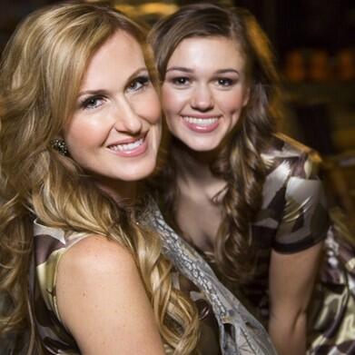 Korie and Sadie Robertson