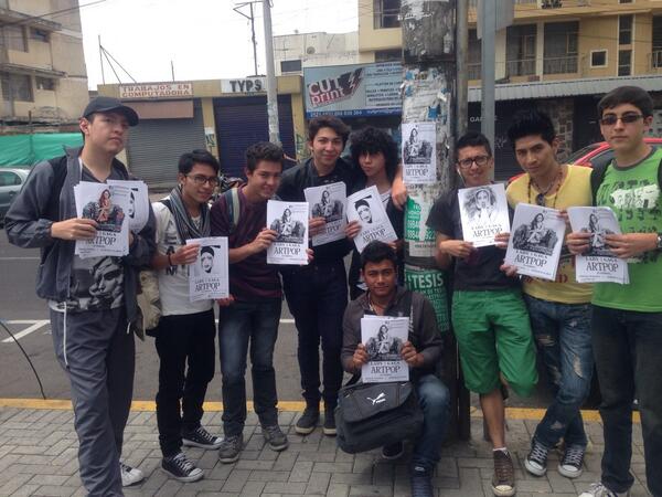 LadyGagaEC's tweet image. @ladygaga #ArtpopProject #Ecuador @IvanFreirito #Artpop #Applause thanks for your music please come soon to Ecuador