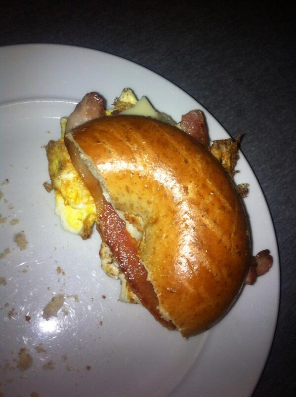 eryork94's tweet photo. Egg sandwich game strong http://t.co/j1lwg5HffG