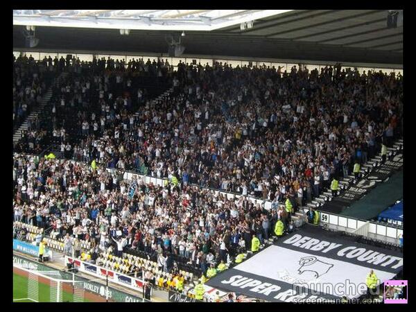 dcfc_flagman's tweet photo. South Stand sold out!! @dcfcofficial #dcfcfans http://t.co/E2nHO75uWJ