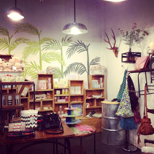 clementinemimsy's tweet image. Clementine by mimsy @KALAMUS Grand City Mall LG#15 sby