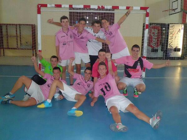 salido65's tweet image. La alegria de un grupo de amigos, la euforia de un equipo Campeon! #FS09