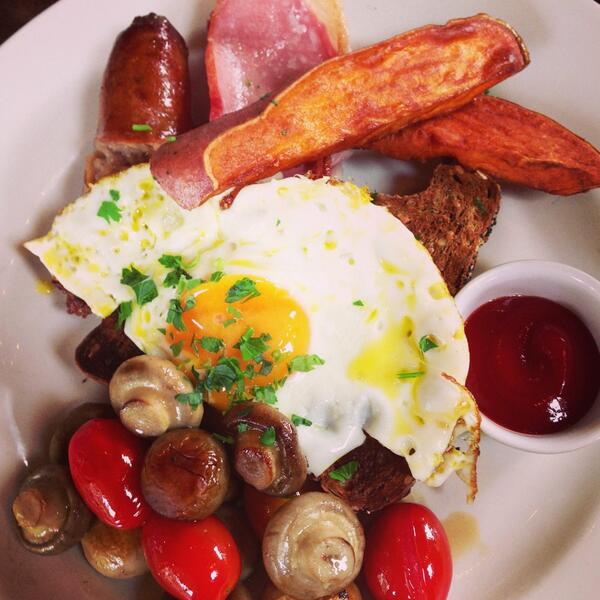 This is what a local breakfast looks like - thank you <a href="/TheGarlicFarm/">The Garlic Farm</a>