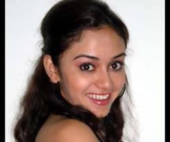 amruta khanvilkar (@amrutakhanvilk2) on Twitter photo 2013-08-05 17:06:08