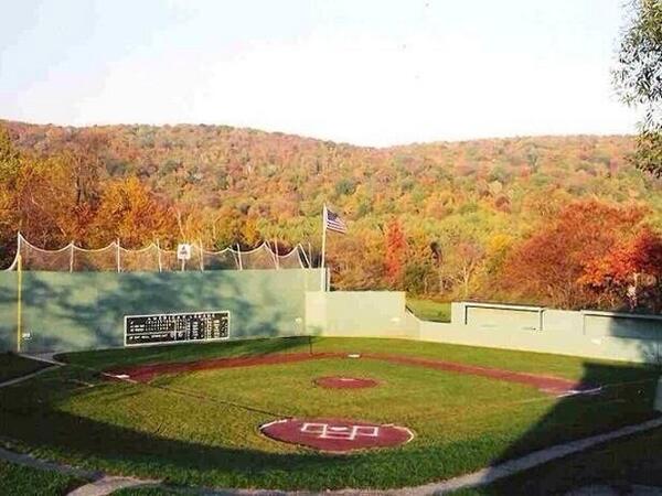 infieldswag's tweet photo. RT if you wish this wiffle ball field was in your back yard ⚾ http://t.co/SpRJfOnoLi