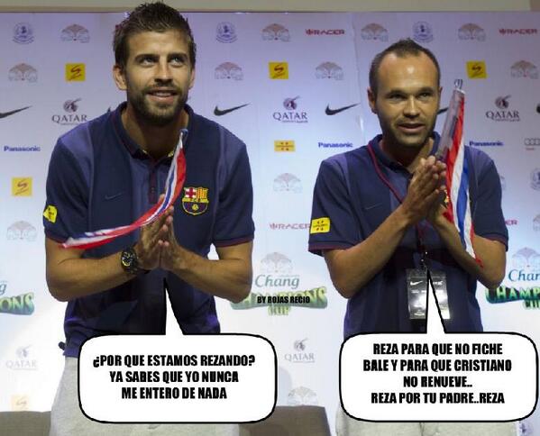cr7luso's tweet photo. Pique and iniesta http://t.co/Xt5hna8E0m