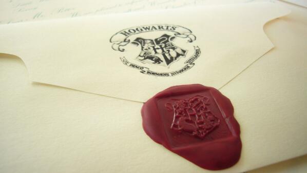 Hogwartssite's tweet photo. #MeMojaQue una lechuza me entregue personalmente esta carta... http://t.co/4zcKBgdONI