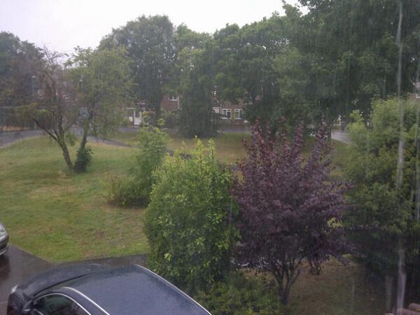 sophielouise_f's tweet image. Summer?! #ukversion