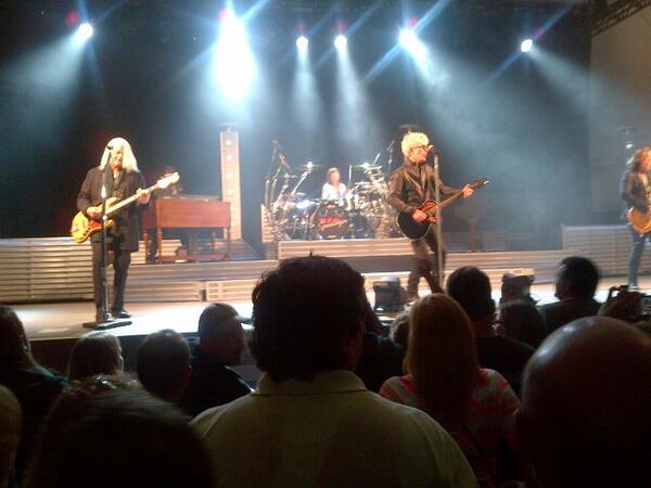 clpick's tweet image. REO Speedwagon at Harbourfest in Kenora #rollwiththechanges