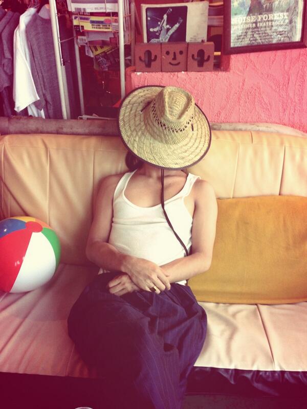 YATTDISCO's tweet photo. またらいねーん http://t.co/0UHQHzShg6