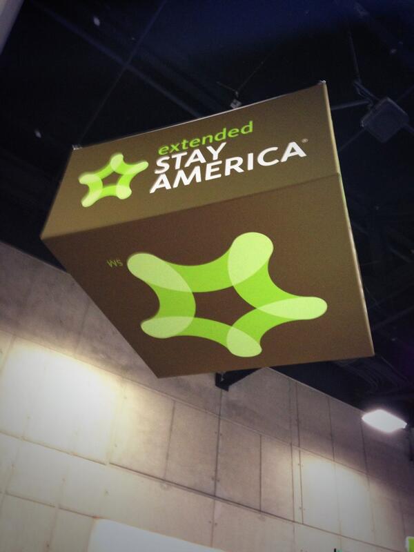 TheExtendedStay's tweet photo. Follow the green star to a better stay  #ESAatGBTA http://t.co/LiuQZ734vT