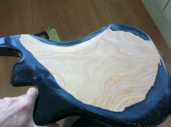 potentialhuman's tweet photo. Why would you hide that!? #vintagebass http://t.co/NuGk1zYmSB