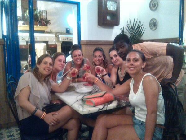 hebba_'s tweet photo. Felicidades lulú @LOURDESCARABALL http://t.co/sHYhYY0xWG
