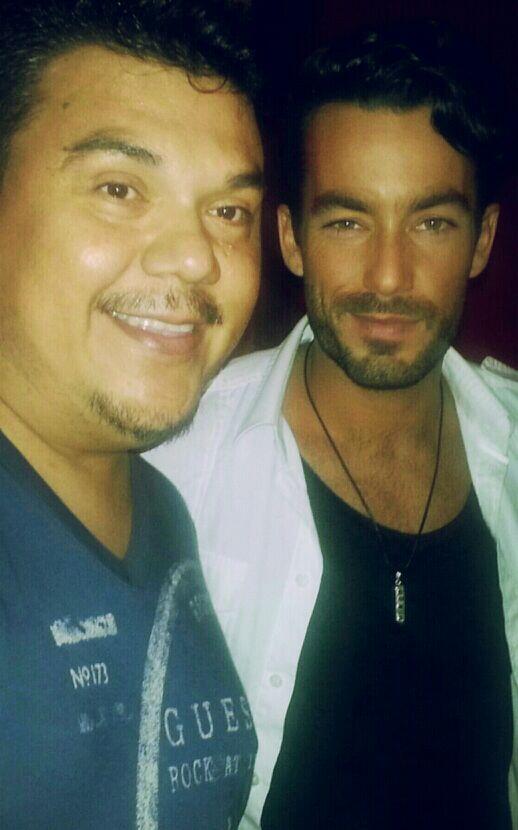 ibarradanny's tweet photo. AMIGO @hugoaceves ME ENCONTRE A TU AMIGO @AaronDiazMX super amable. HUGO TU AMIGO TE MANDO SALUDOS. http://t.co/I94KCph2N5
