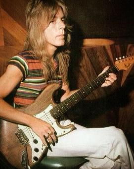 MauriRhoads's tweet photo. @Fender #RandyRhoads http://t.co/63xtZvIEPq