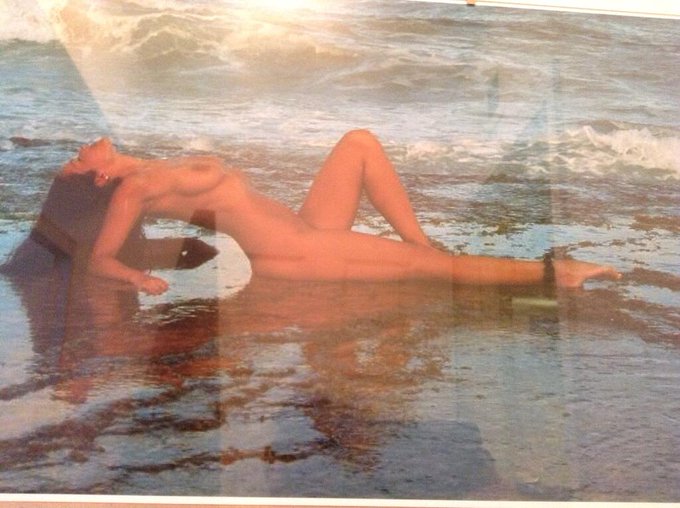 An oldie but a goodie... Kauai Hawaii 2002 http://t.co/09NbzmLbpA<a href="/tag/happybirthday"class="tags"><span>#happybirthday</span></a><a href="/tag/missyou"class="tags"><span>#missyou</span></a><a href="/tag/babydaddy"class="tags"><span>#babydaddy</span></a><a href="/tag/freeduncebnw"class="tags"><span>#freeduncebnw</span></a>