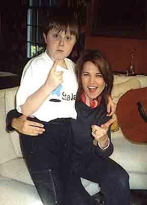 StarJam's tweet photo. thanks @RealLucyLawless back in t'day Jam. Keep Jammers Jammin now! donate http://t.co/rNBLTlE88E #5bucks #dothejam http://t.co/4gHsQiHjIA
