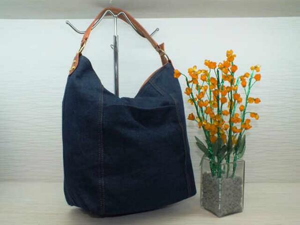 Via <a href="/Ranni_AGSevani/">Rani Apriyani_SweetC</a> Lc jeans 75rb ready pin:32F56C7C or cek fav "