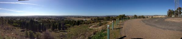 mkflan001's tweet photo. A beautiful panoramic view of Gulgong from Flirtation Hill! #teachNSW #ACUedu_452 #beyondtheline http://t.co/UUzGfFfJin