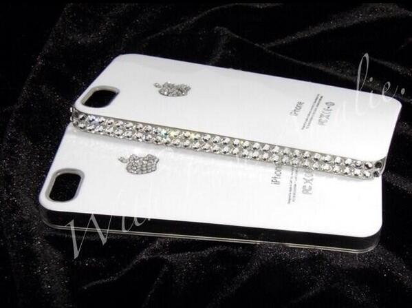 WithLoveAmalie's tweet photo. ✨GIVEAWAY✨
 Iphone 4/s or 5 Swarovski apple case....Follow me &amp; RT my top tweet in my favourites
Winner Sunday at 7pm http://t.co/596q1Gh1xF