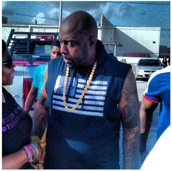 texanwirewheels's tweet photo. @TRAEABN Day 2013 featuring @TrinidadJamesGG @lilscrappylive #TEXANWIREWHEELS
http://t.co/hBrJ7JkMvF http://t.co/TR4pVqMv6s