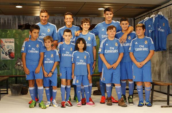 Confirmed! Real Madrid will wear Chelseas home kit as their second strip in 2013/2014! BQBYQzUCUAAJUlw Confirmed! Real Madrid will wear Chelseas home kit as their second strip in 2013/2014!