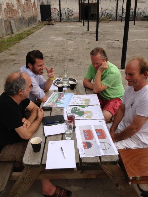 Merkenb(r)ouwer Yellow verbindt zich als founder aan Stadsbrouwerij De Bombazijn. Proost; op iets moois <a href="/YellowNL/">Yellow / NLVK</a>