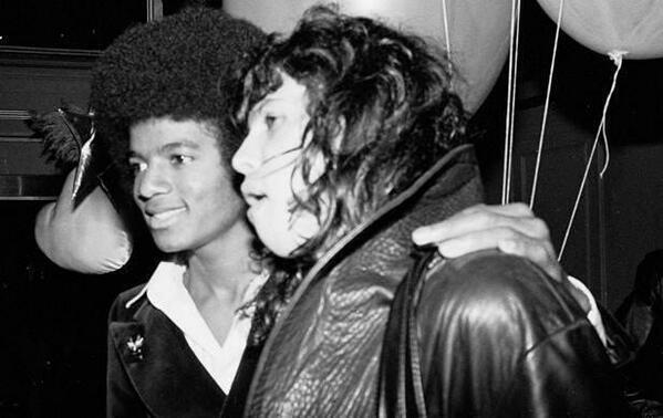 CoinWuTang's tweet photo. Michael Jackson y Steve Tyler en su juventud. ¡Qué grandes! http://t.co/fvWrN8QmUb