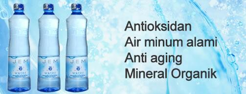 character_plus's tweet image. Terima-kasih Tuhan sudah menyembuhkan sakit saudaraku melalui air minum ini.