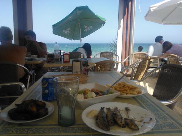 AlberPG1's tweet photo. Después de un duro dia de sol y playa!!!!! http://t.co/DIQgzrucR1