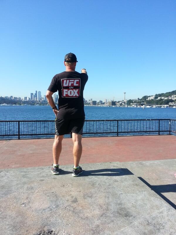 Good morning Seattle! Ufc on FOX this Saturday! Amazing morning in the emerald city. <a href="/ufc/">UFC</a> @FOXSports1 <a href="/FOXSports_sur/">Жека Черкес</a>