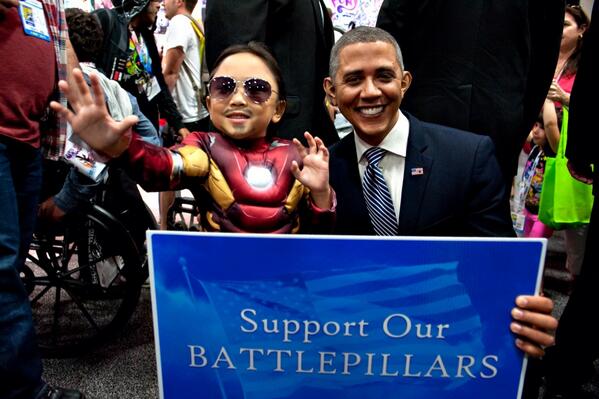 sayuki44's tweet photo. Our lil @JordanKazuki aka #TinyStark &amp; Mr. President at #SDCC2013 ^_^ #TonyStark #Obama @IamReggieBrown @Marvel http://t.co/nPF0Ov9Xo1