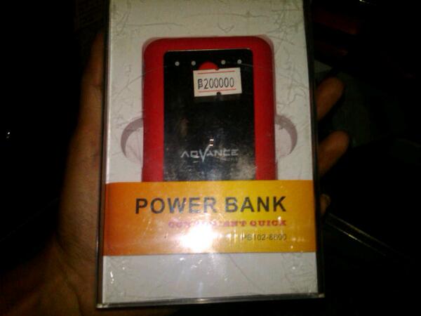 bintangshopp's tweet photo. Power bank Advance 8800 MAH Rp.200.000 http://t.co/eR7rvH9uYI