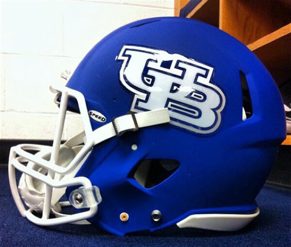 darrenrovell's tweet photo. University of Buffalo matte helmets for this season http://t.co/nOn5O6D0dI (via @HealyAwards)