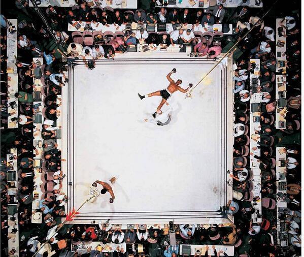 HistoryInPics's tweet photo. Amazing shot of Muhammad Ali knocking out Cleveland Williams in front of a crowd of 35,000. Houston, Texas 1966 http://t.co/TrH8FkRhi3