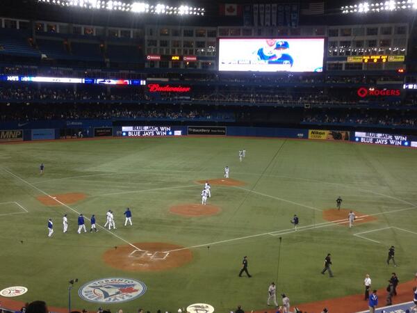 Alwaysbardown1's tweet photo. Finally saw the Jays win a game in person #everythingbluejays http://t.co/eYuzWPOxBF