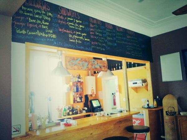 joka_360's tweet photo. Hoy en el longhousesurf de Salinas.    Musica, buena comida y mucho surf. http://t.co/7fhhZrz3aK