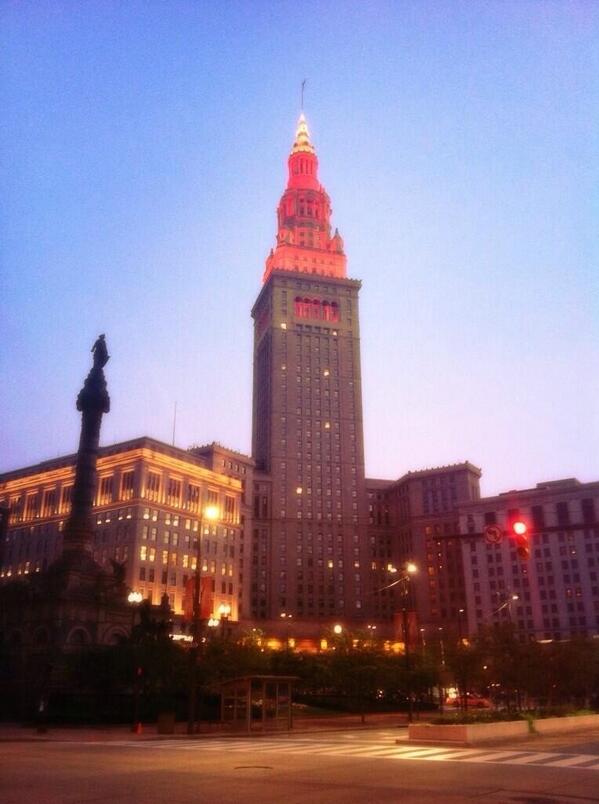 Terminal Tower CLE tweet media