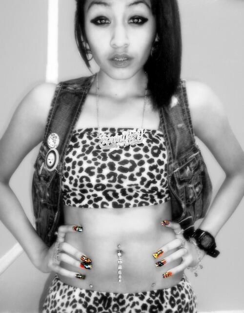 _RedBoneFye's tweet image. i look like a white girl!