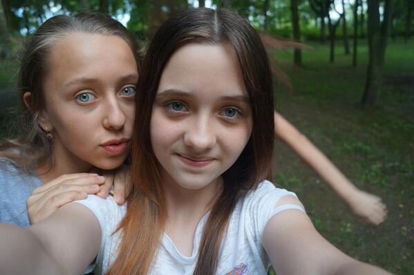 Hannah456677's tweet photo. With Olivia <3 http://t.co/SmDABaORMQ