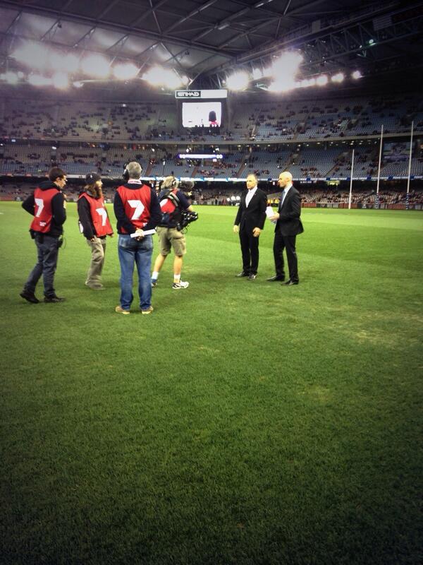 7Sport's tweet photo. How to beat Buddy - @timwatson32 @tjrharley #AFLBombersHawks http://t.co/soqNzIFLrH
