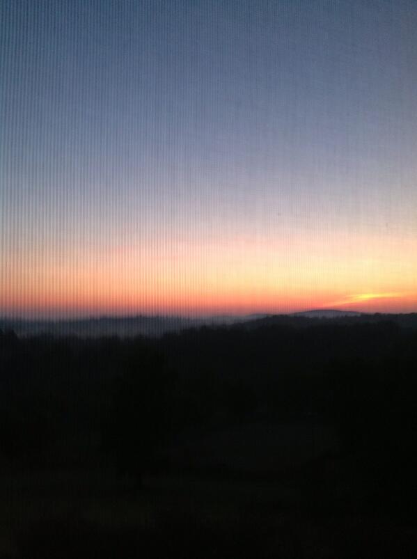 CharlieDaniels's tweet photo. Morning colors from the palate of Almighty God. http://t.co/SXLMxGE7jR
