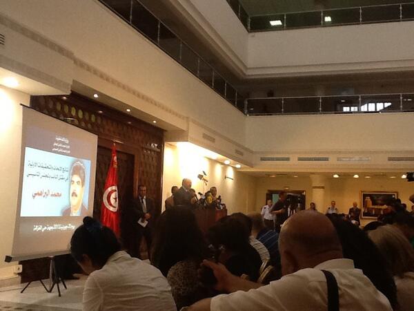 _DavidThomson's tweet image. Selon Lotfi ben Jeddou c&apos;est la même arme qui a servi pour les assassinats de Chokri Belaid et de Mohamed #Brahmi