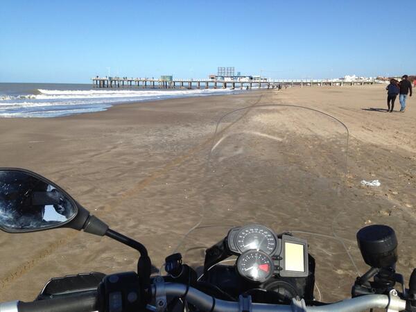 vaaglobal's tweet photo. Costeando Pinamar. http://t.co/BoEJvqYw3T