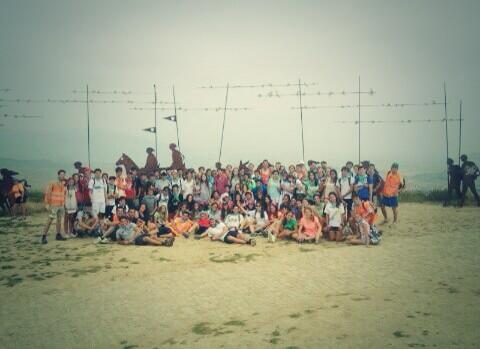 isaherraiz's tweet photo. Que alguien me lleve de vuelta a las caminatas con los mejorees por favoor 🙏 #CaminoDeSantiago2013 http://t.co/hSBb3AfIwq