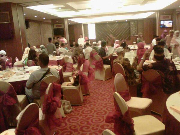 Suasana berbuka puasa gebu minang pusat #LiveTweet