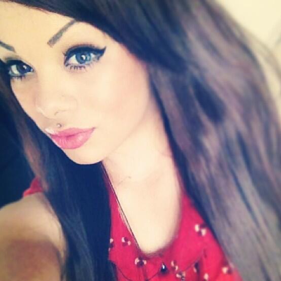 EmileighLewis_'s tweet photo. Brown hair x x http://t.co/9z03UxBSU6