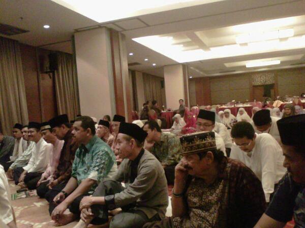 Peserta taraweh acara bukber #GebuMinang #LiveTweet